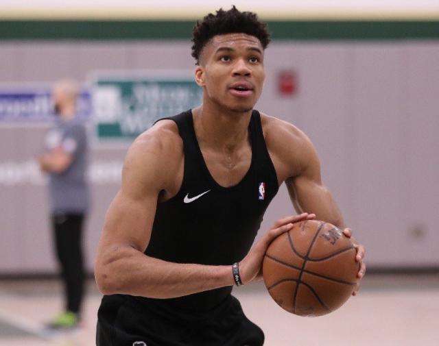 意甲前瞻：AC米兰12场不败有望冲击榜首，拉齐奥客场低迷