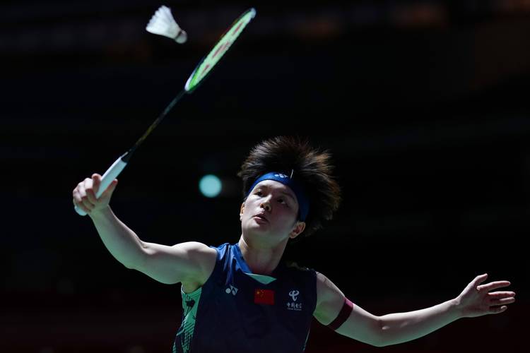 曼城斯特林梅开二度击败热刺